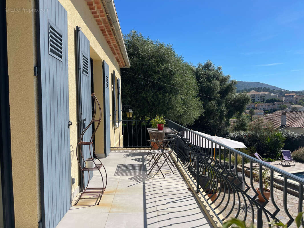 Maison à BORMES-LES-MIMOSAS