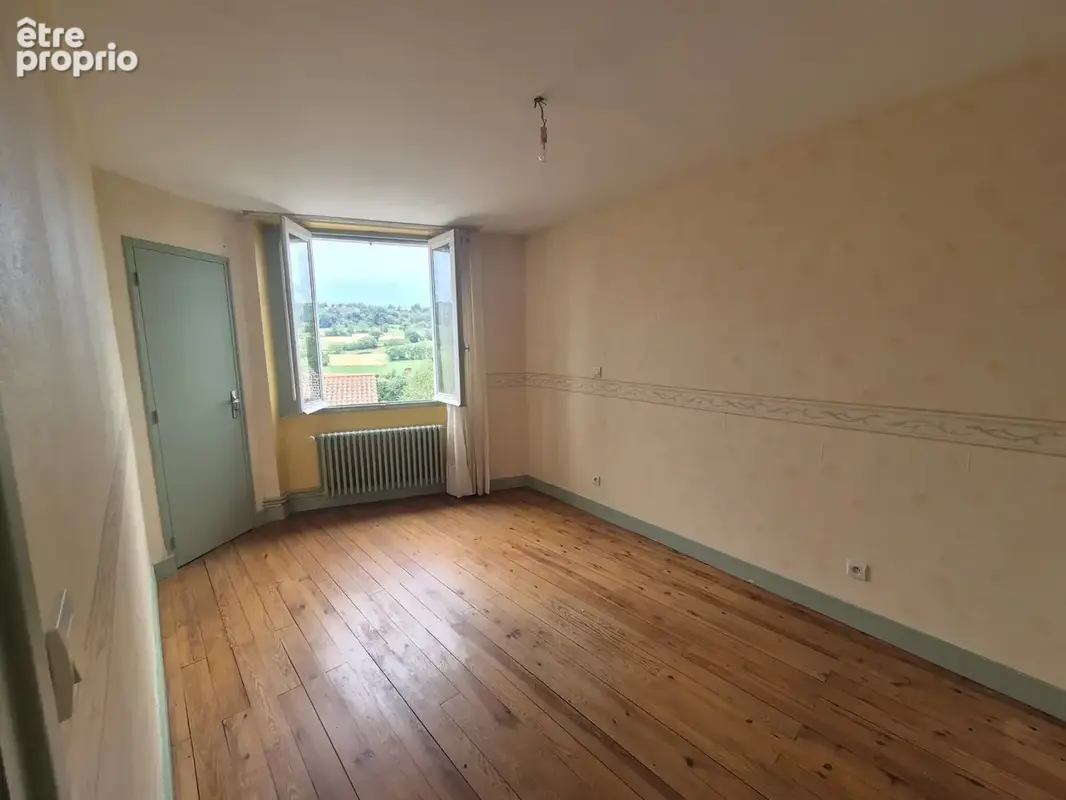 Polignac,maison de bourg sur 2 niveaux avec ascenceur - photo 5
