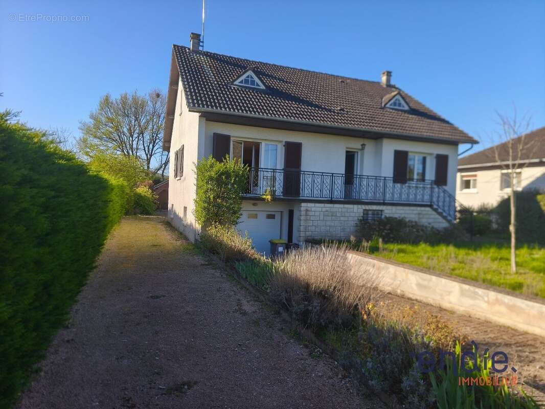 Maison à COSNE-D'ALLIER