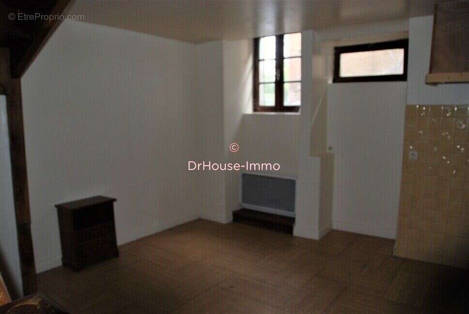 Maison à LACAPELLE-MARIVAL