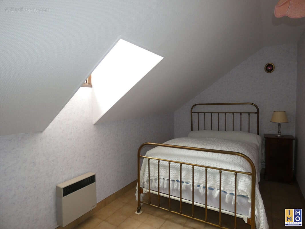 Maison à AZY