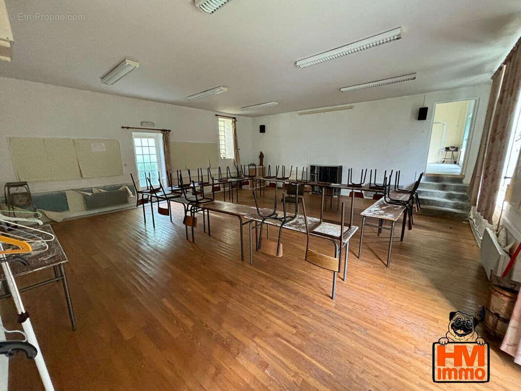 Maison 152 m² à Saint-Mathieu  - photo 6