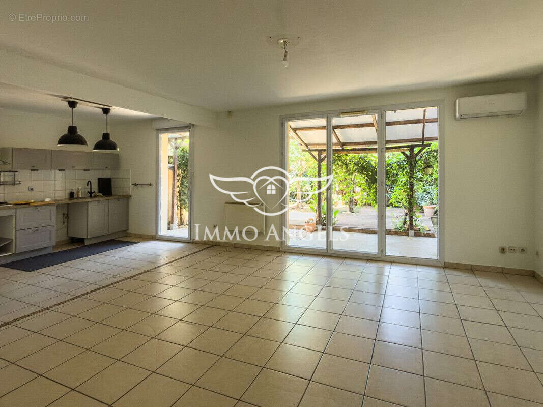 Maison 86 m² à Morieres-Les-Avignon  - photo 2