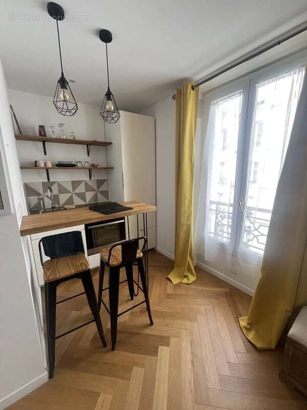 Appartement à PARIS-17E