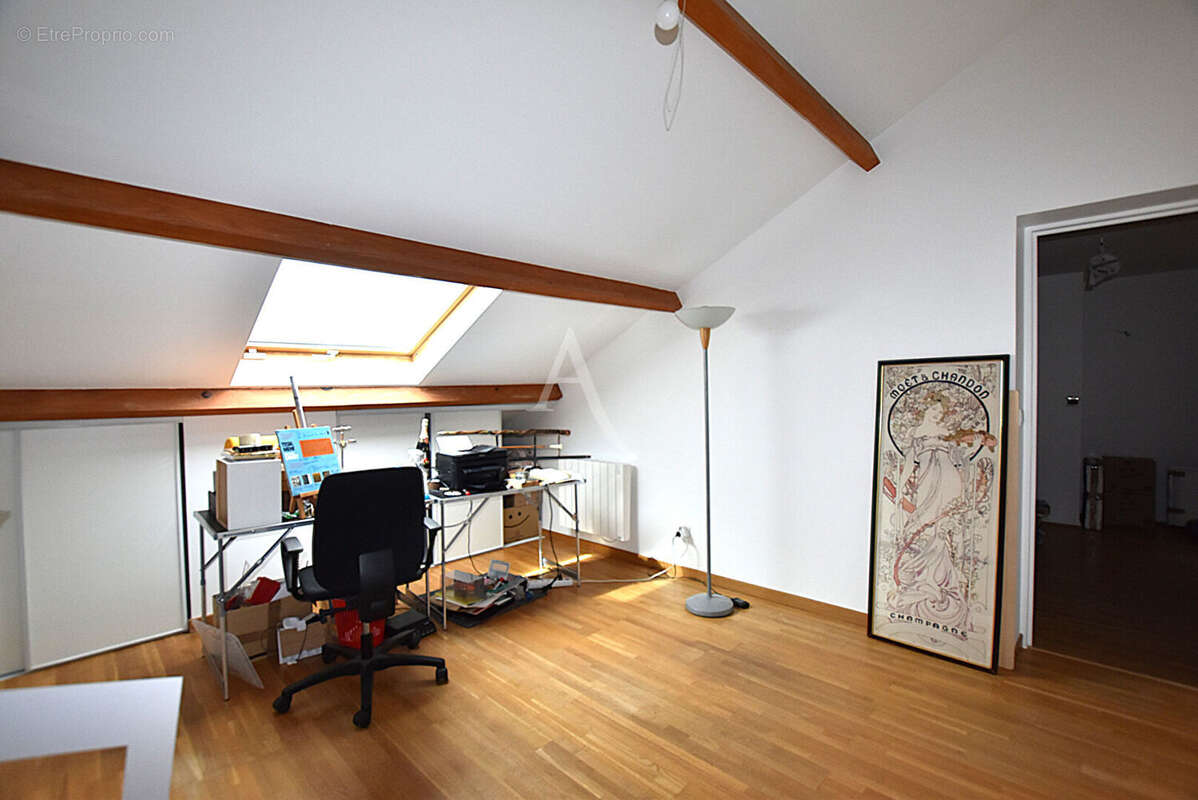 Maison à COMBS-LA-VILLE