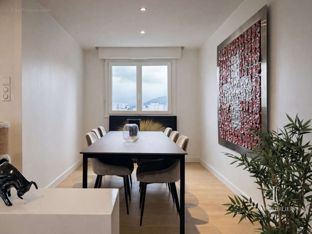 Appartement à AMBILLY
