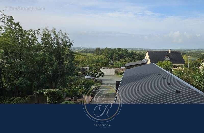 Maison à BEAULIEU-SUR-LAYON