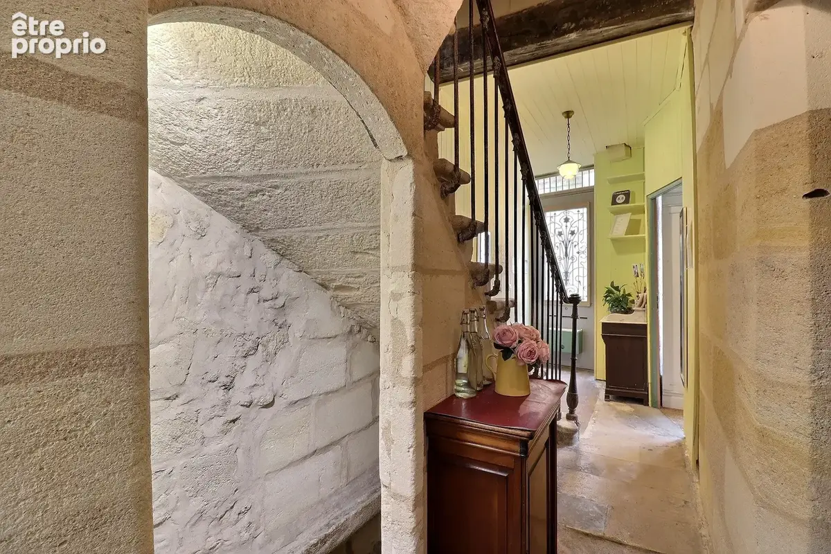 Maison d'hôtes à vendre quartier historique - photo 5