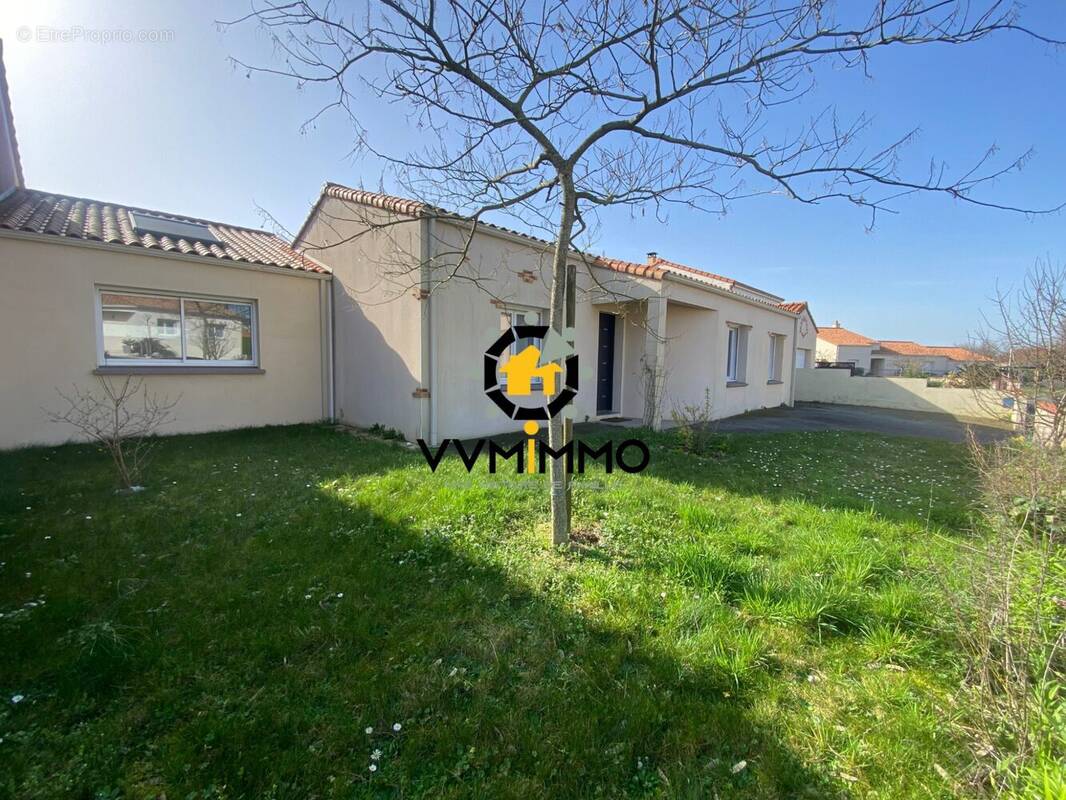 Maison à LE FUILET