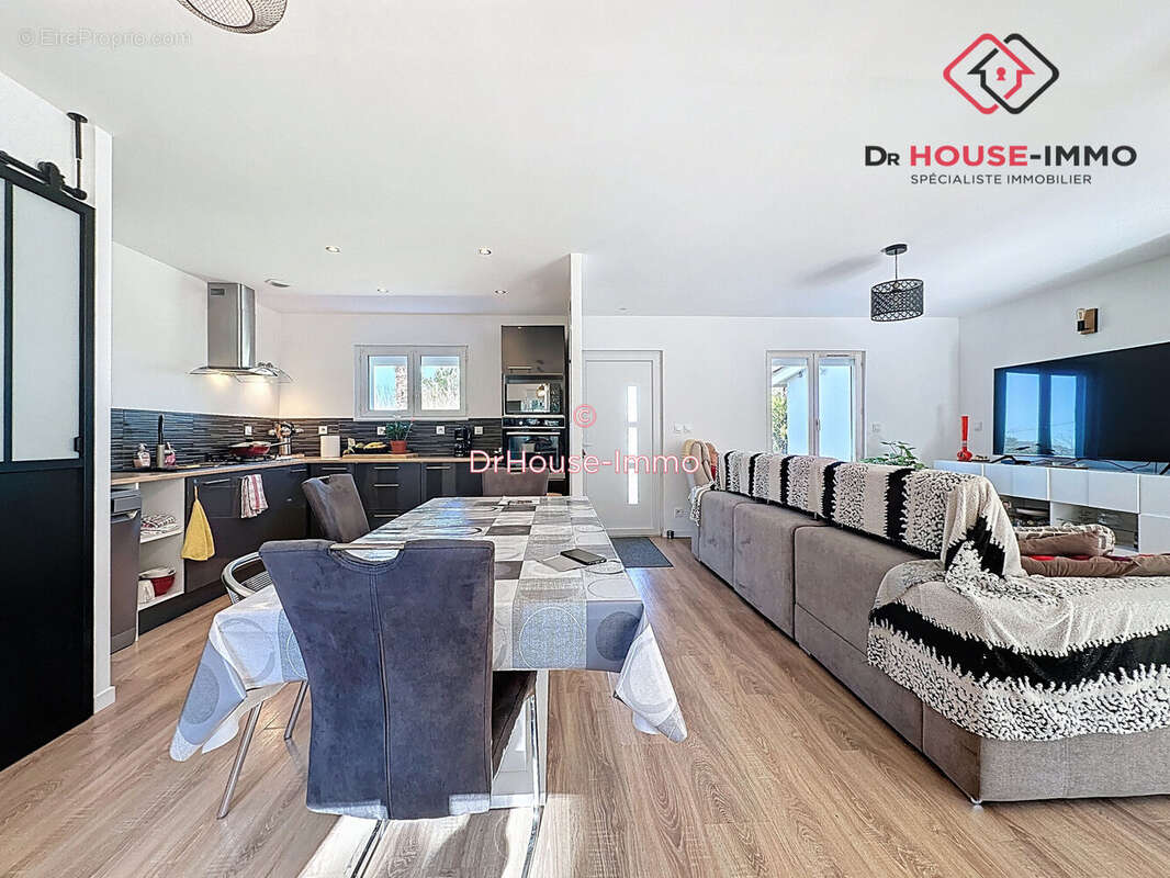Maison 105 m² à Saint-Astier  - photo 7