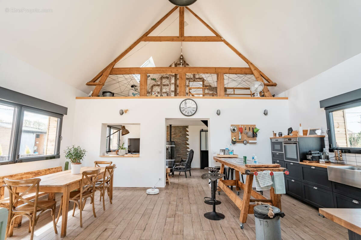 Maison à SAINTE-MARIE-KERQUE