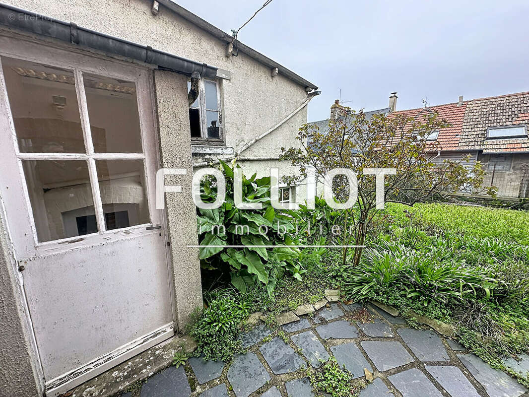 Maison à SAINT-PAIR-SUR-MER