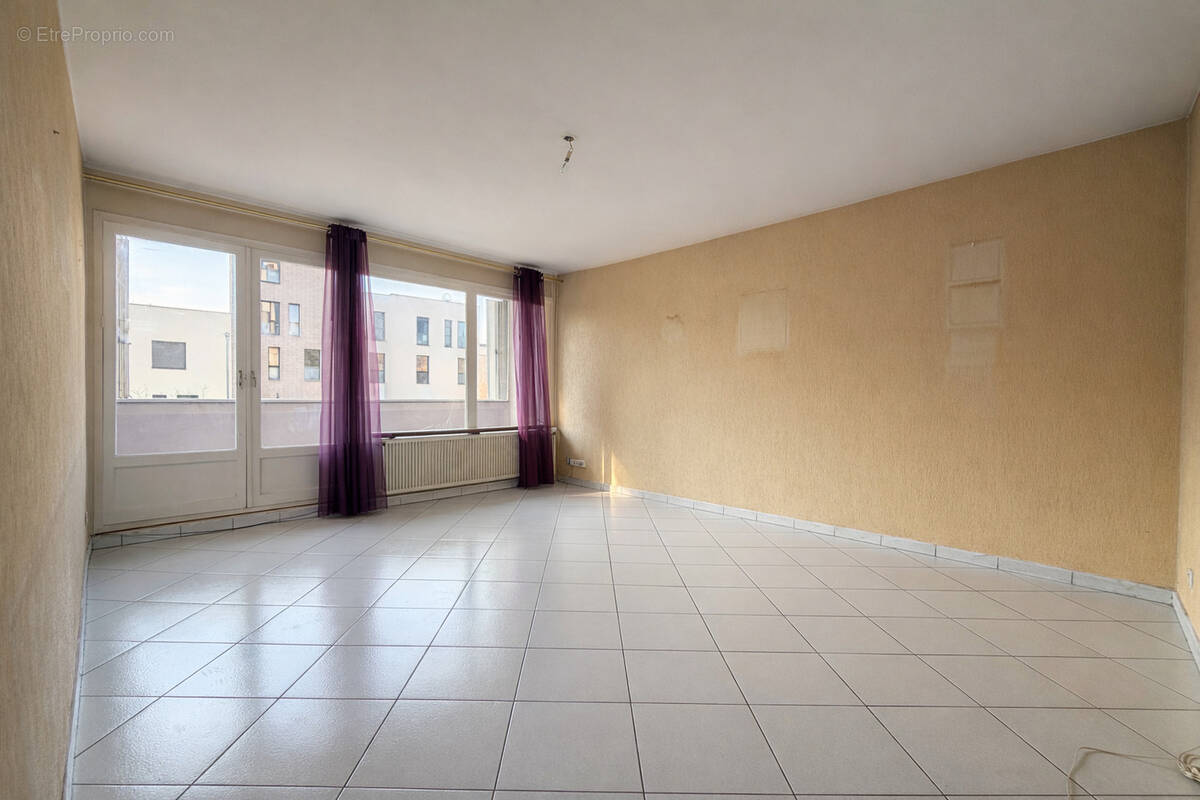 Appartement à LYON-8E