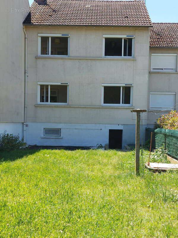 Maison à YZEURE