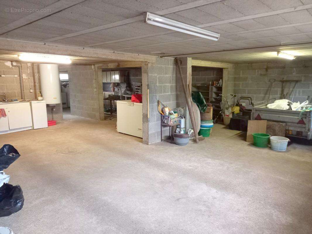 Maison plain-pied - 95m²-  AMBRIERES LES VALLEES (53) - photo 13