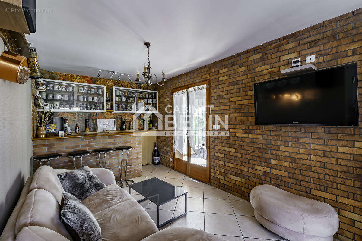 Maison à LA LANDE-DE-FRONSAC