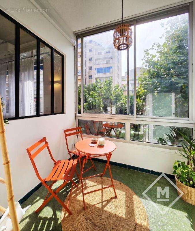 Superbe appartement T4 de 92m² avec climatisation, au 1er étage à Marseille 8ème - Carré d'Or - photo 4
