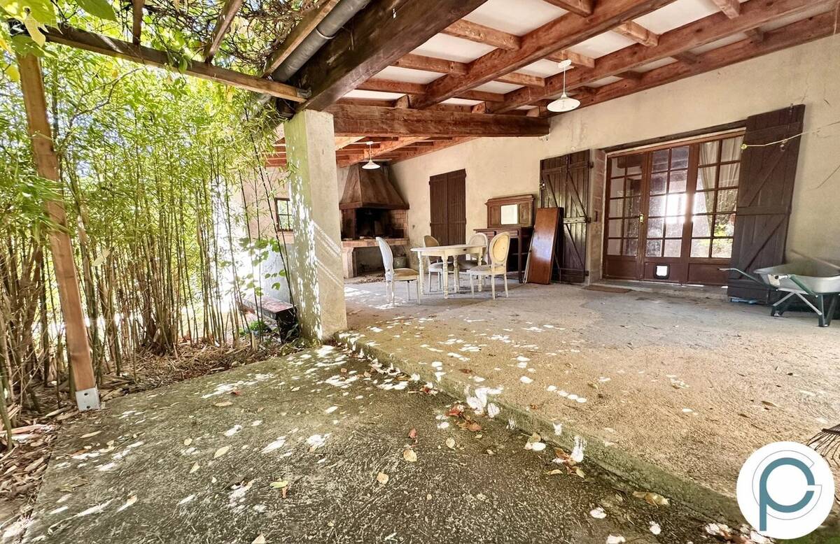 Maison à CUGES-LES-PINS