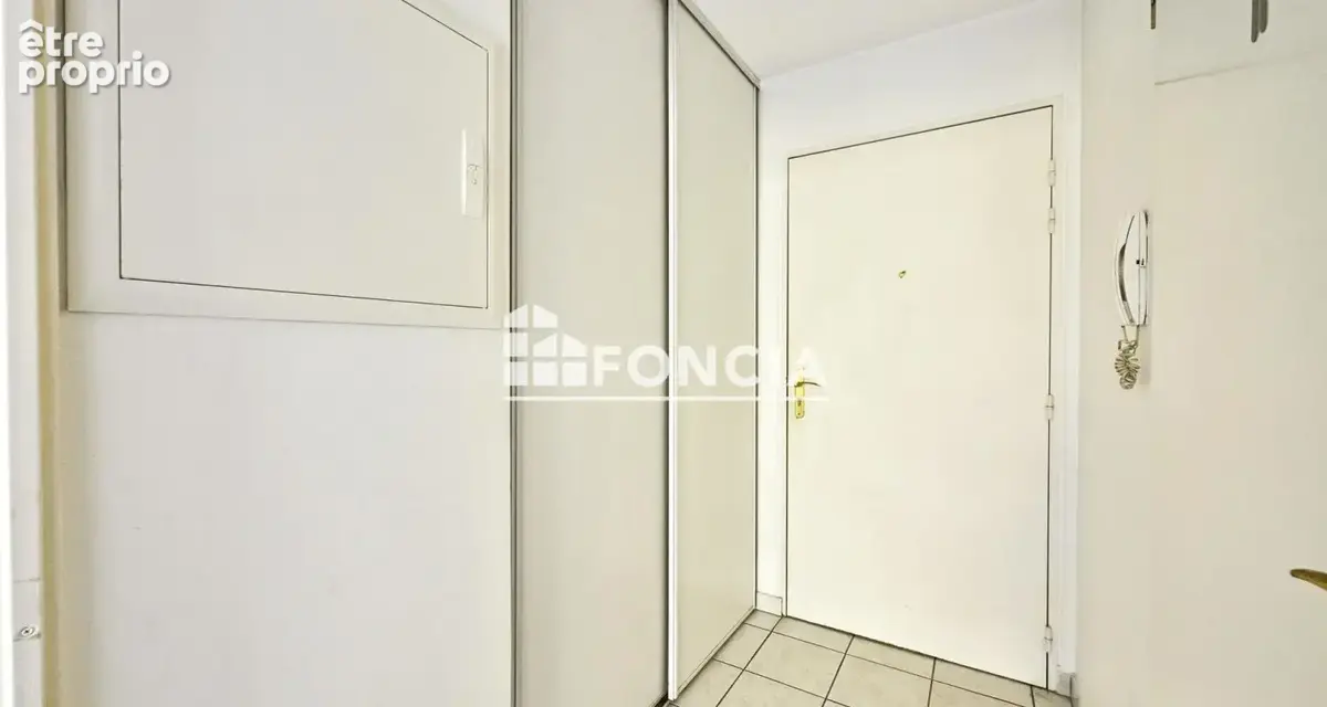 À VENDRE – Appartement 2 pièces avec parking privé – Centre d’Osny - photo 8