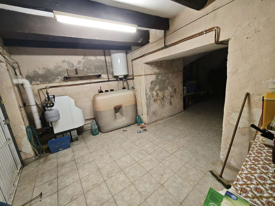 Maison de Village de type 4 avec garage et tropéziennes. - photo 9