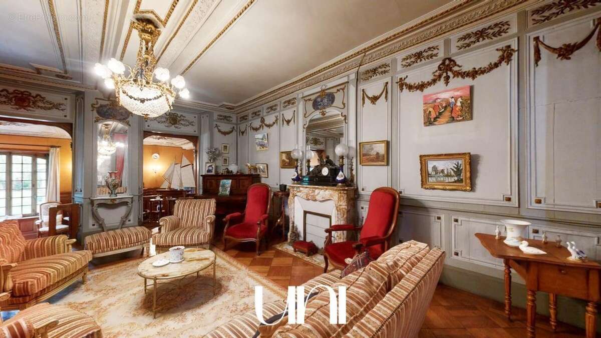 Maison à SAINT-PIERRE-SUR-DIVES