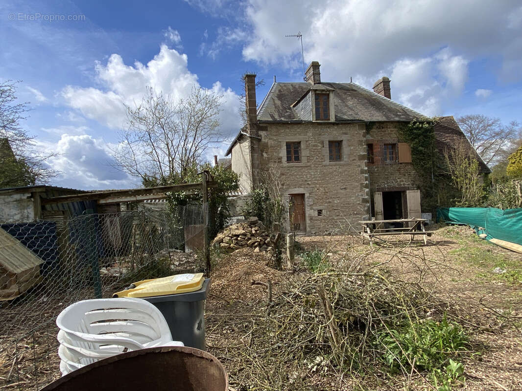 Maison à LIGNIERES-ORGERES