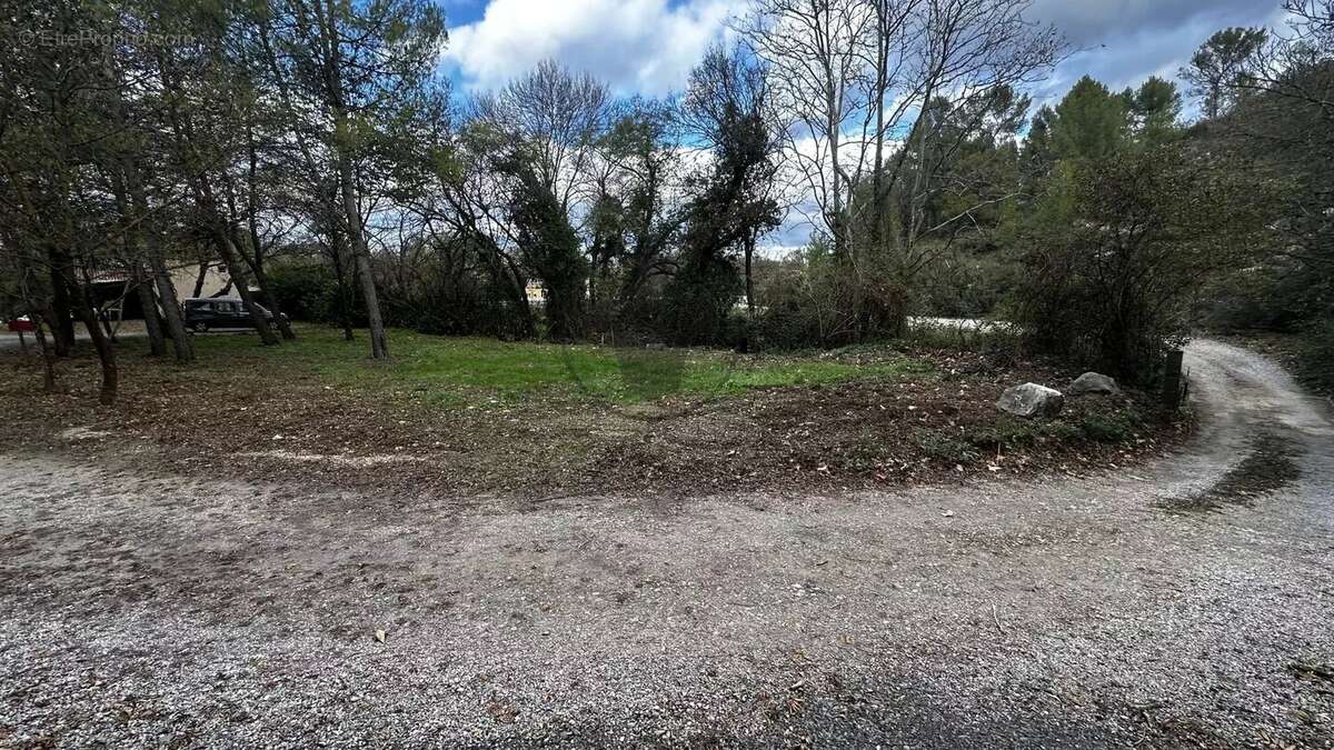 Terrain à PRADES-LE-LEZ