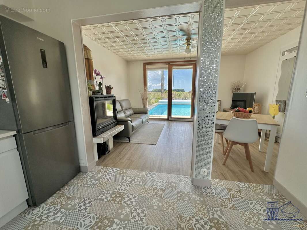 Maison à MORTAGNE-SUR-GIRONDE