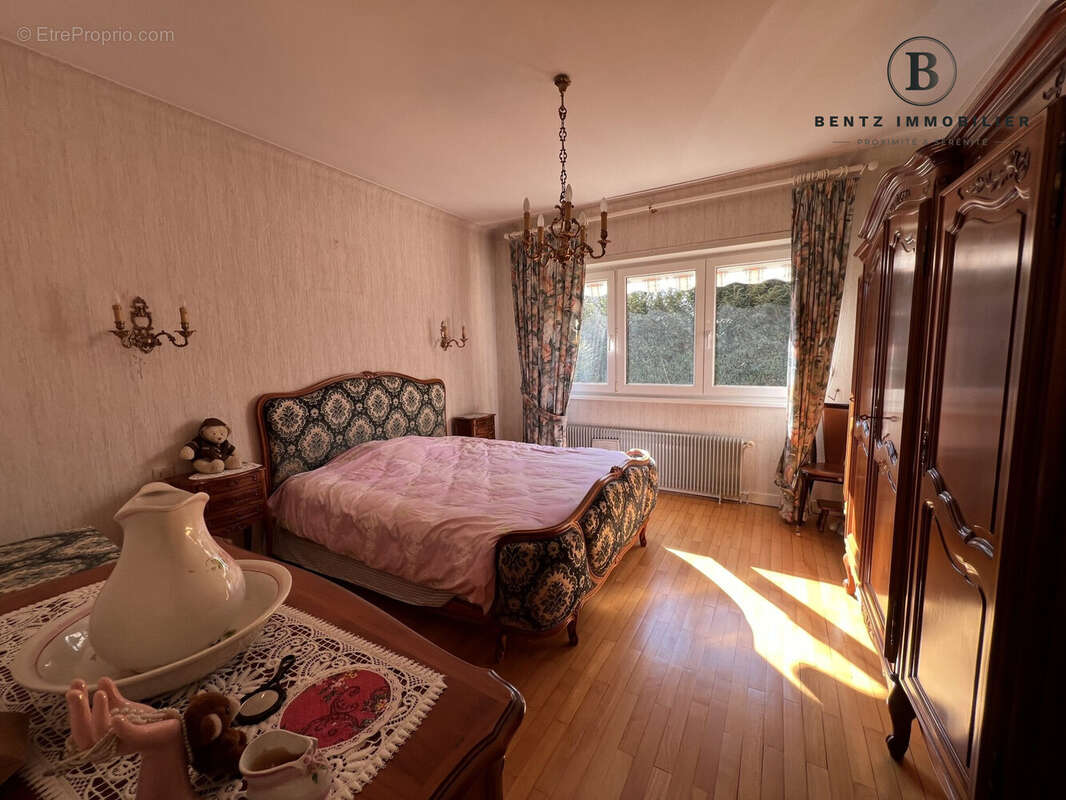 Chambre1 RDC - Maison à NIEDERHAUSBERGEN