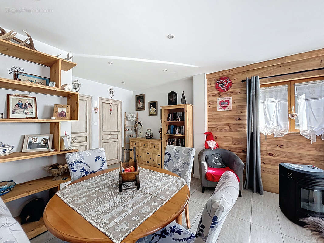 Appartement à JAUSIERS