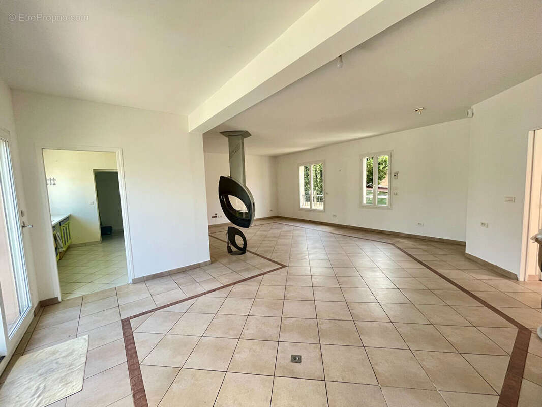 Maison à SARTROUVILLE