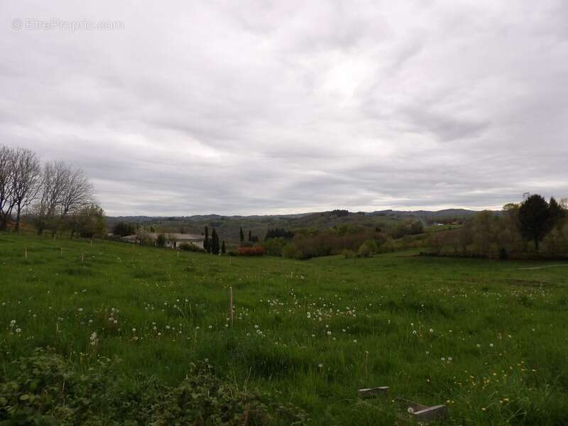 Maison à LAGARDE-ENVAL