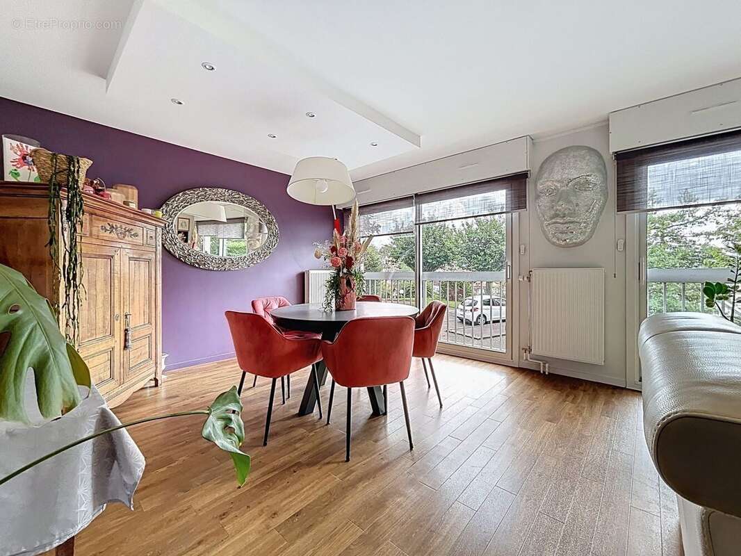 Appartement à MONT-SAINT-AIGNAN