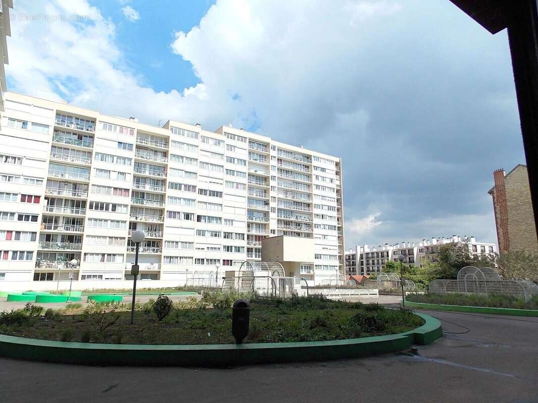 Appartement à COLOMBES