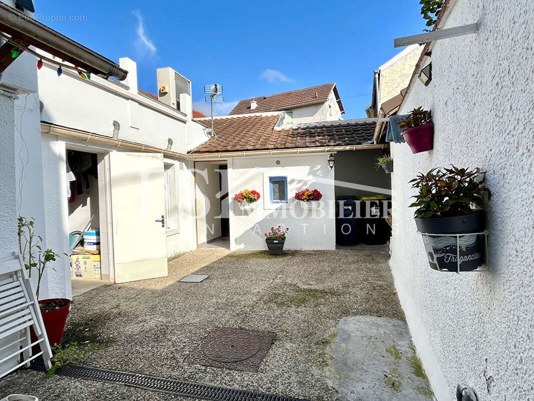 Maison à TAVERNY