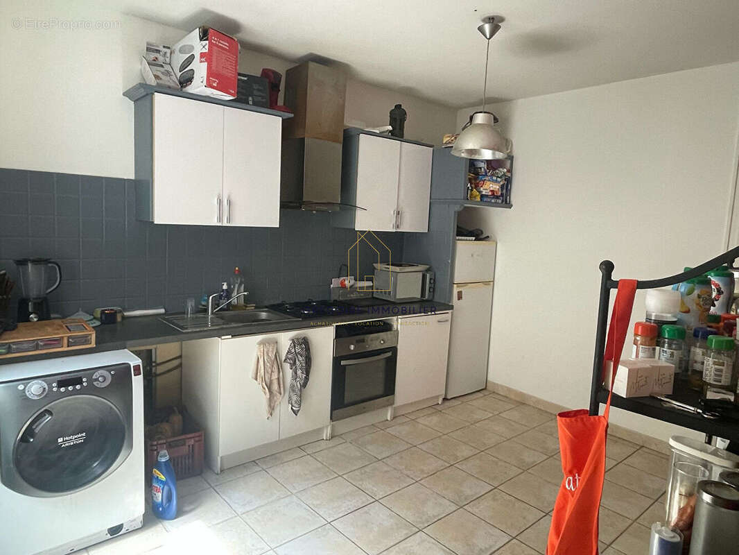 Appartement à LA TOUR-D'AIGUES