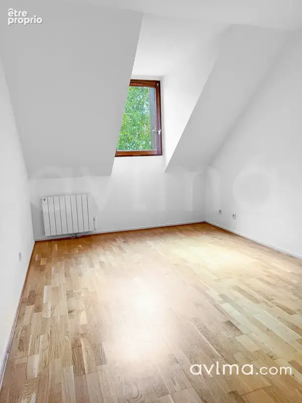 Maison familiale en plein coeur du village - photo 12