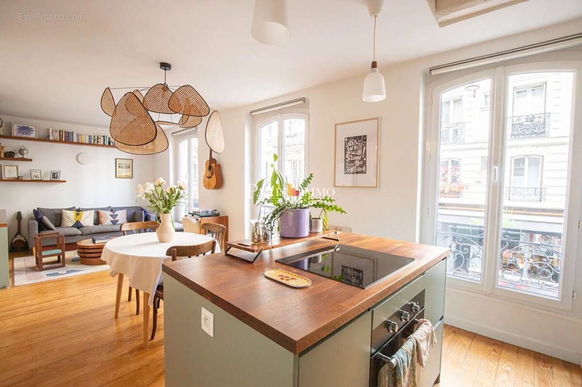 Appartement à PARIS-18E
