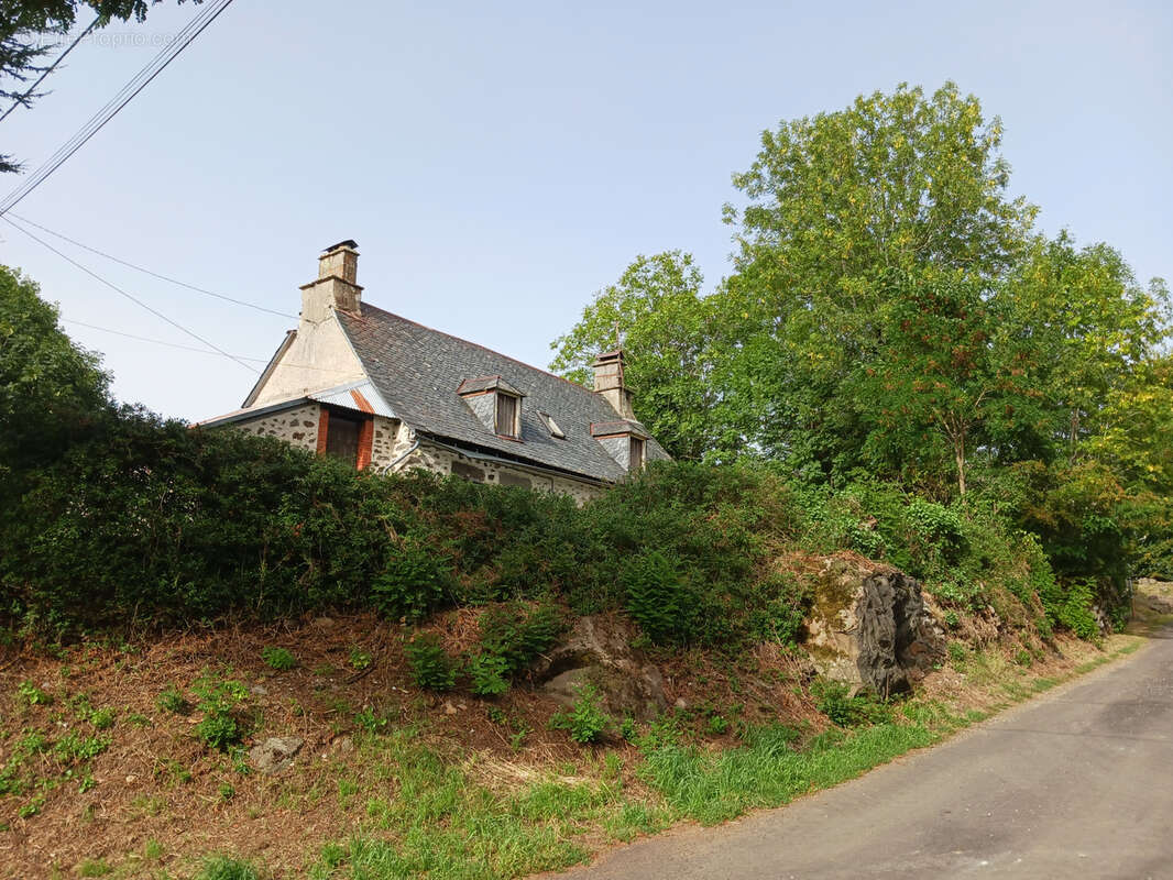 Maison à SAINT-BONNET-DE-SALERS