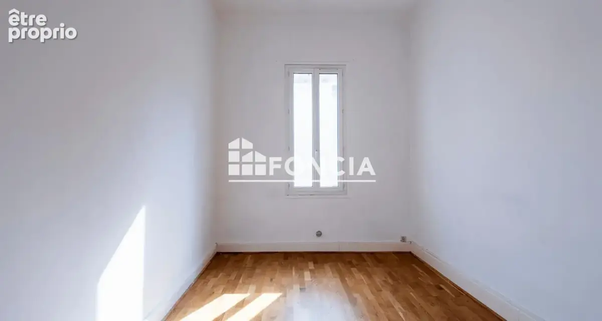 SALON-DE-PROVENCE : Proche centre-ville et gare - Appartement de 71 m2 de type 3 - photo 7