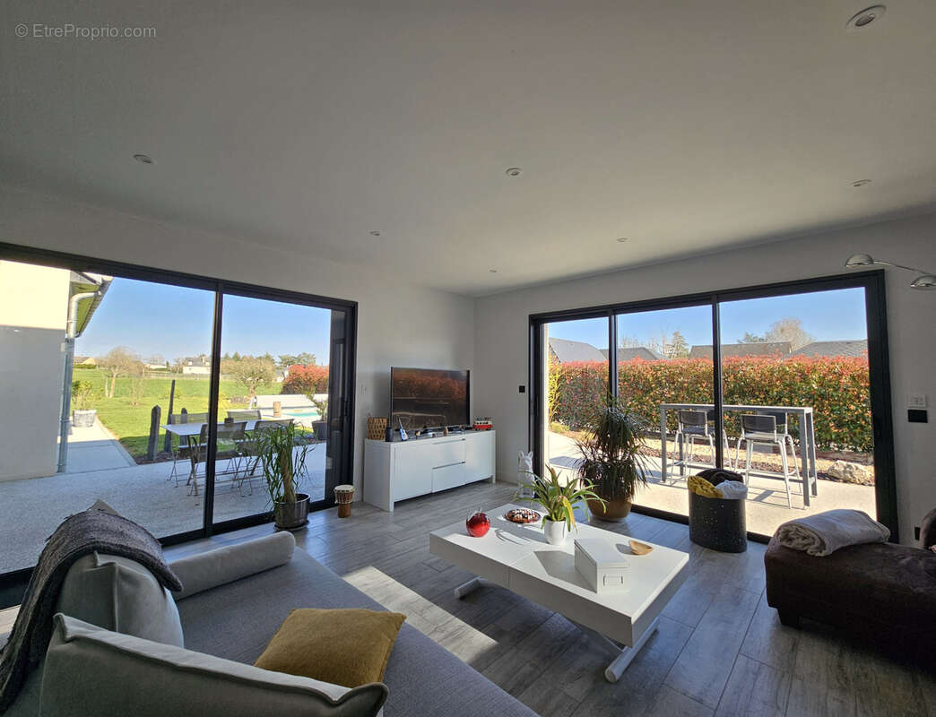 Maison à VALADY