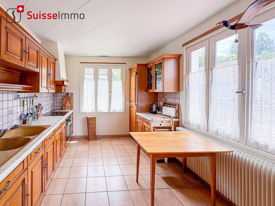 Maison 6 pièces - 144 m² - Montperreux proximité Lac - photo 3