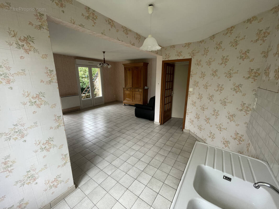 Maison à LE VAL-SAINT-PERE