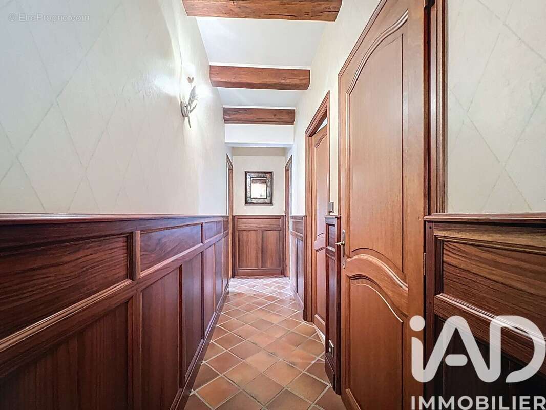 Maison 220 m² à Marans  - photo 7