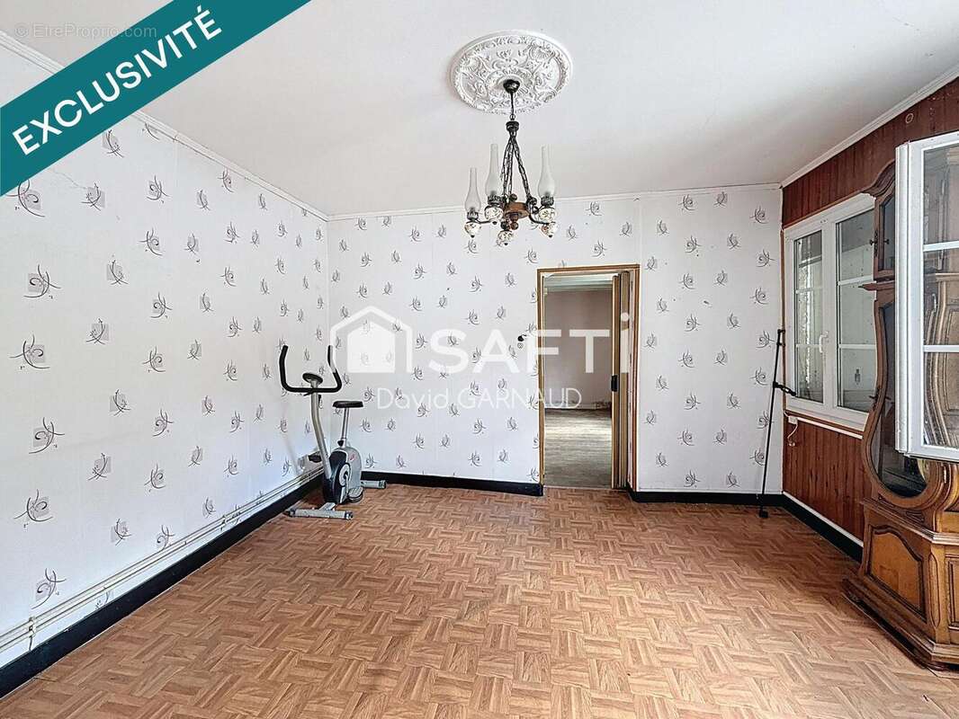 Photo 2 - Maison à LINARS