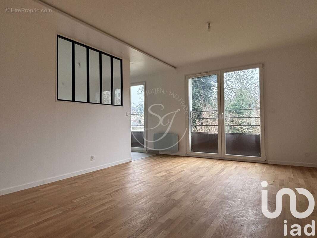 Photo 2 - Appartement à CORBEIL-ESSONNES