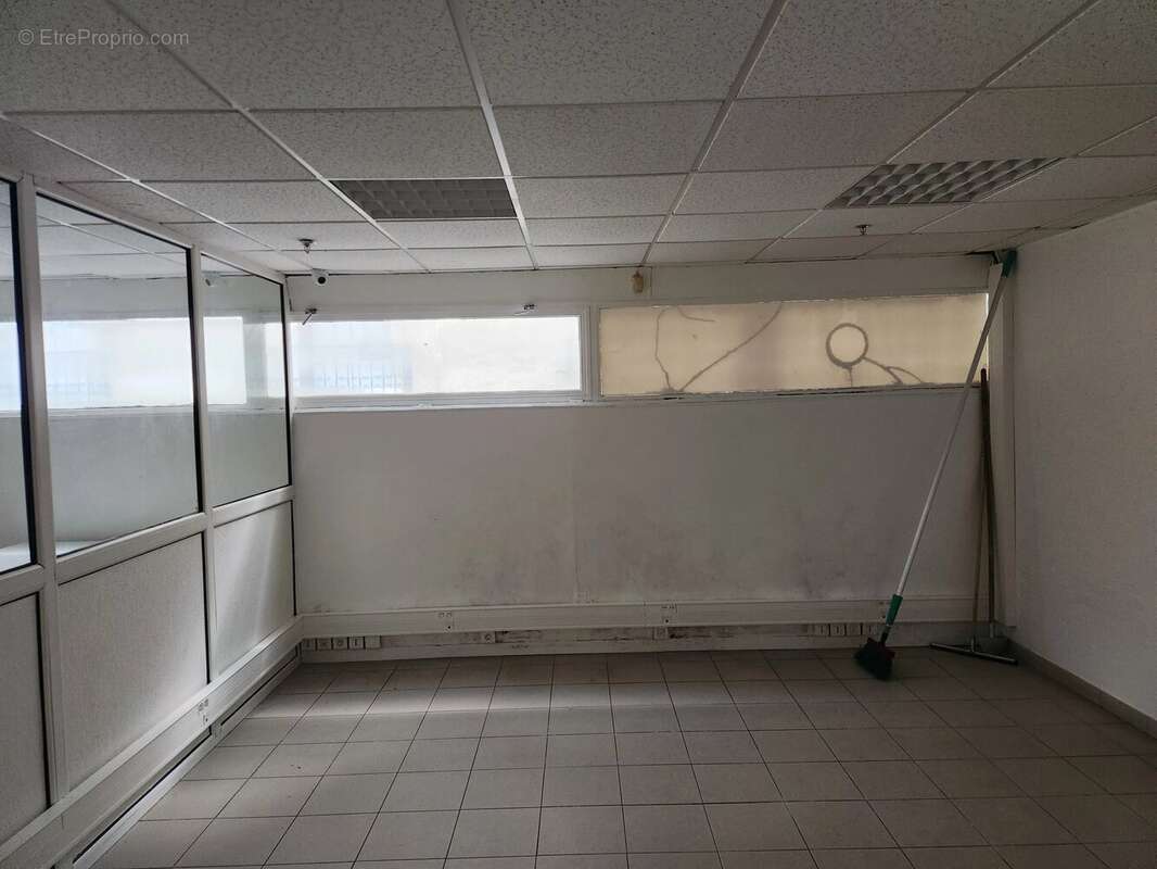 Commerce 65 m² à Montpellier  - photo 6