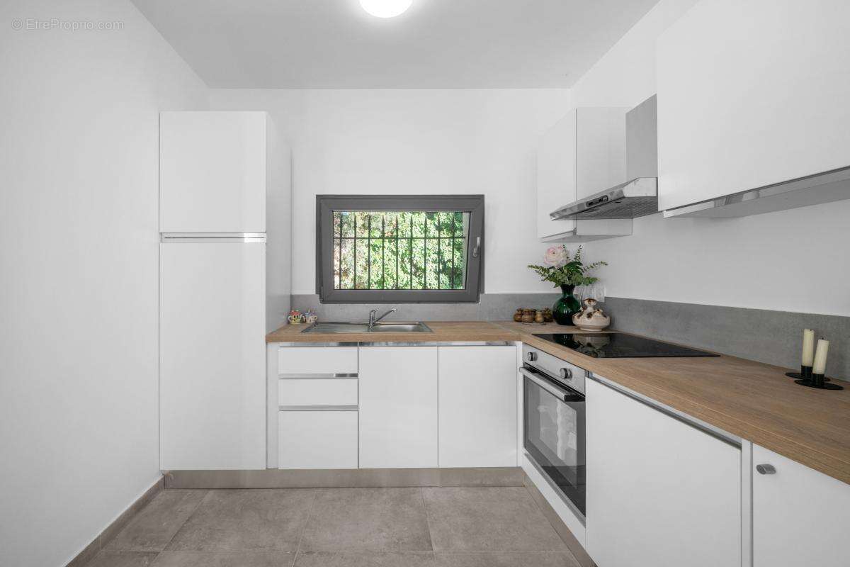 Appartement à TOURRETTE-LEVENS