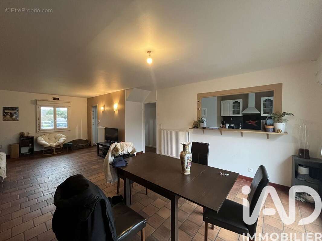 Photo 4 - Maison à CHATENAY-SUR-SEINE