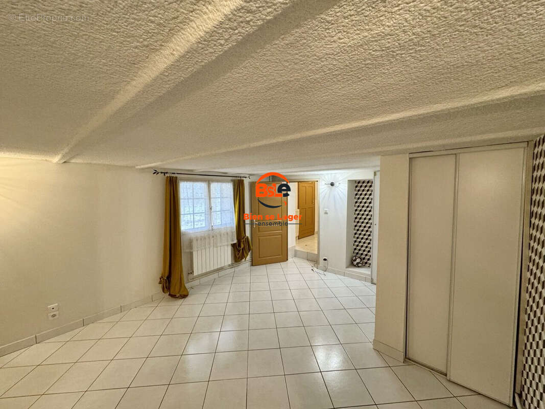 BSLE agence immobilière maison 4 chambres jardin Mathieu GALLAIS - Maison à CLERMONT-FERRAND